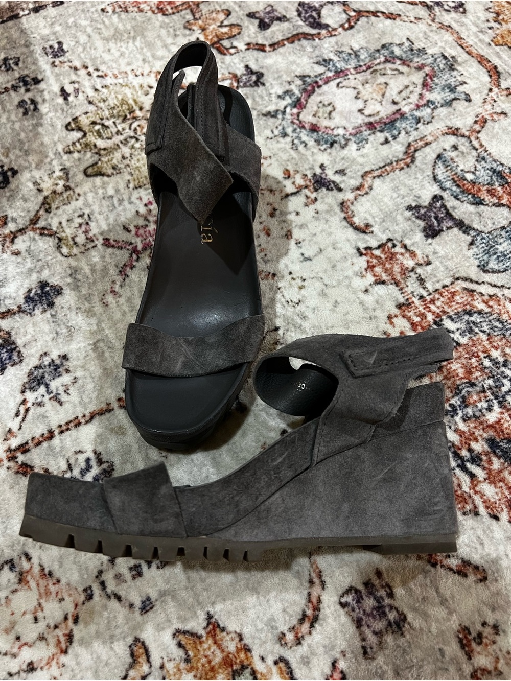 Women’s Suede Wedge Sandals in Dark Grey